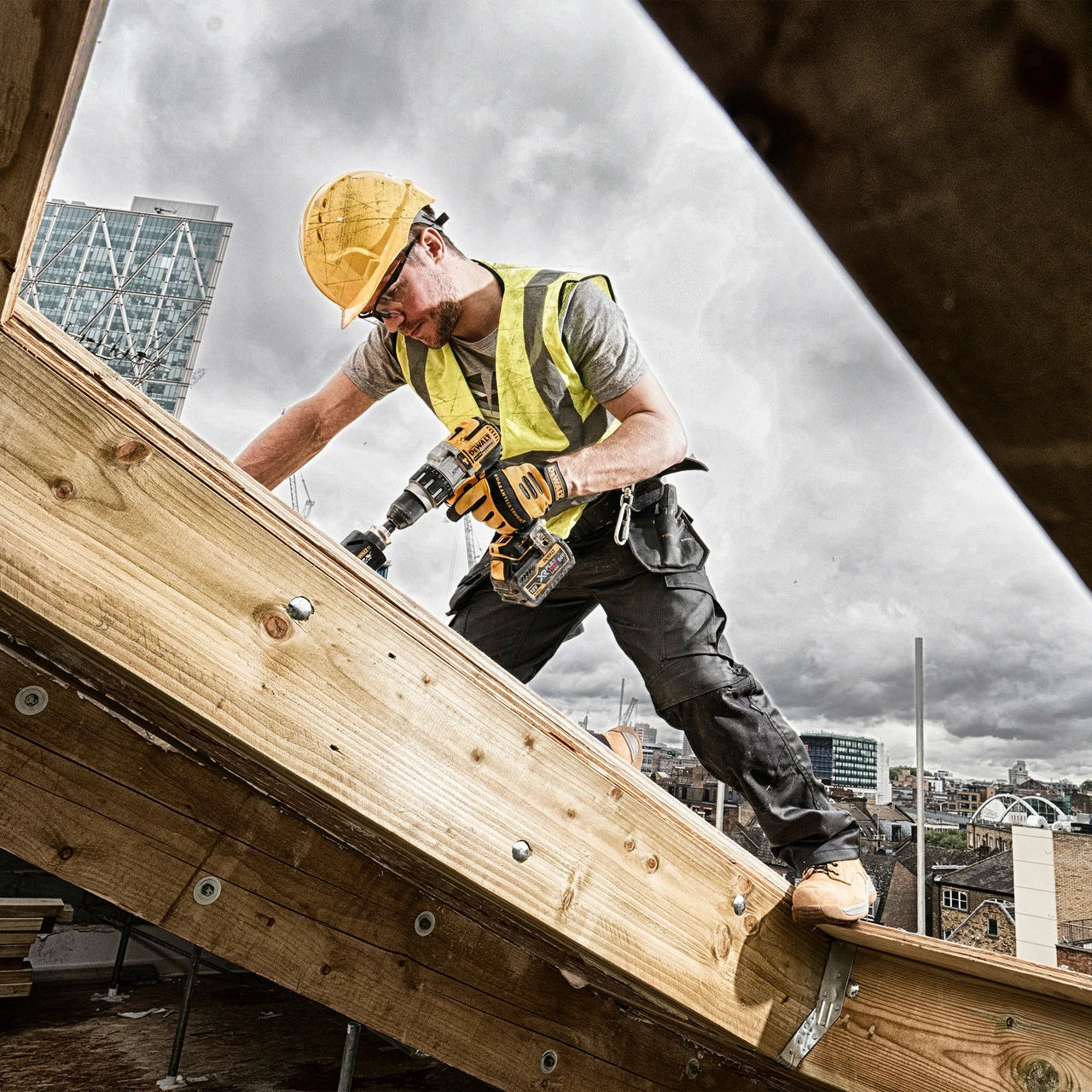 Dewalt DCK278P2 18V Combi Drill & Angle Grinder (2 X 5.0Ah Batteries) - Image 6