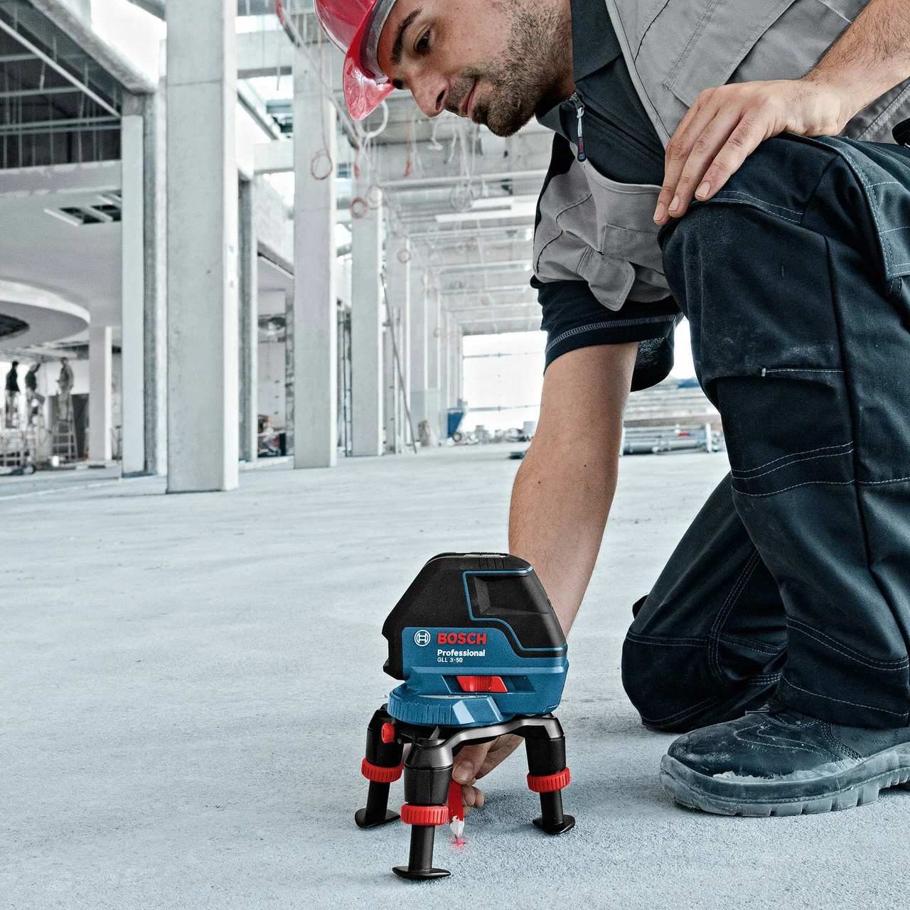 Bosch GLL 3-50 Red Self Levelling Line Laser - Image 8