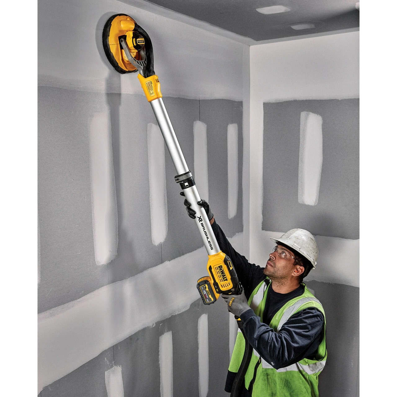 Dewalt DCE800NB 18V XR 225mm Brushless Drywall Sander (Body Only) - Image 10