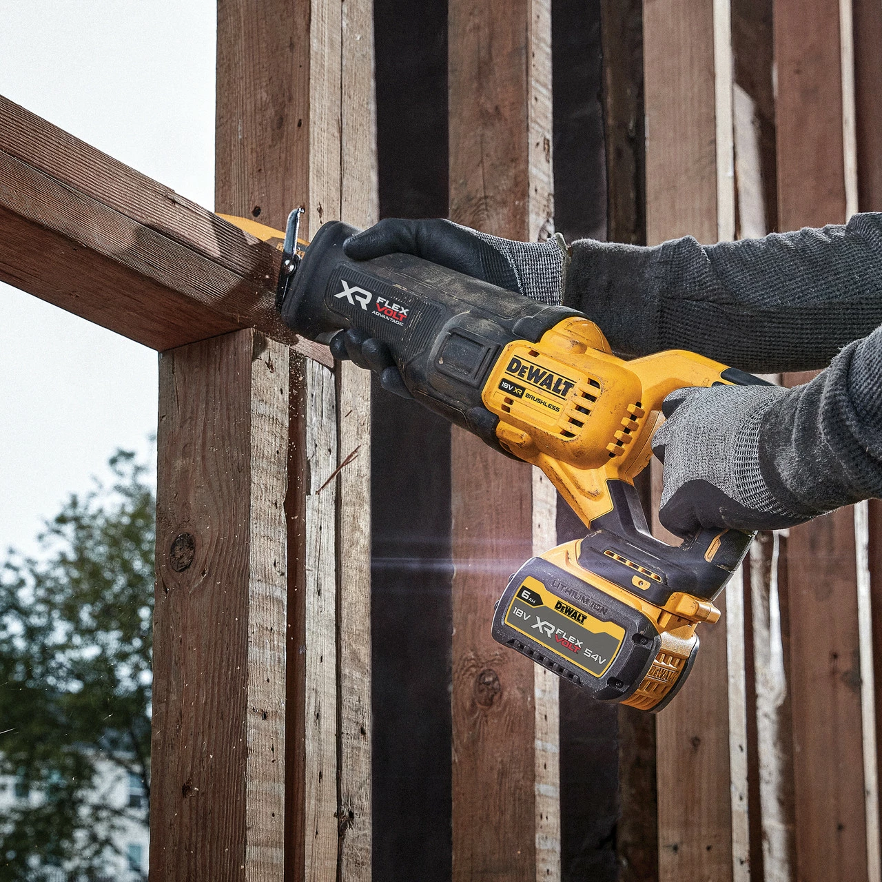 Dewalt DCS386NT 18V XR FlexVolt Advantage Reciprocating Saw (Body Only) - Image 5