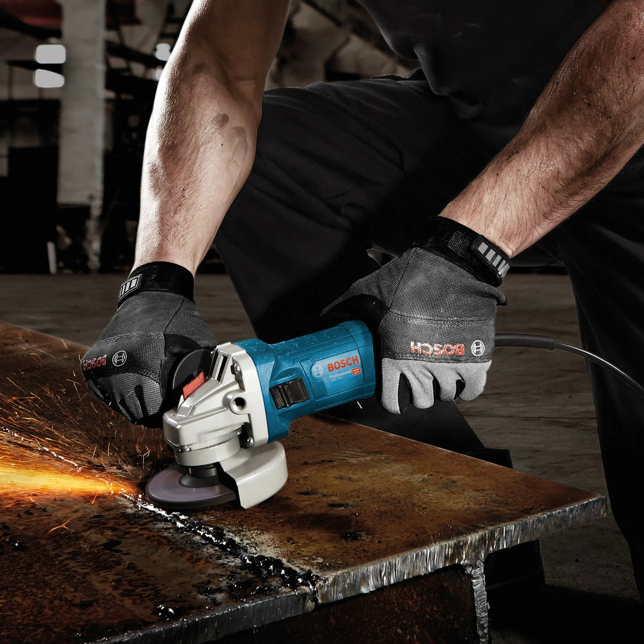 Bosch GWS 750 5 Inch/125mm Angle Grinder (240V) - Image 4